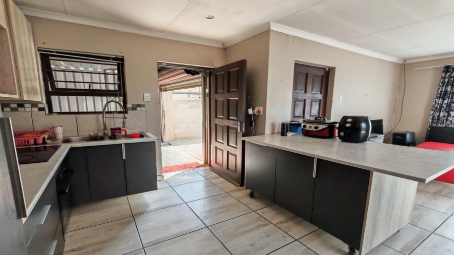 3 Bedroom Property for Sale in Heidedal Free State